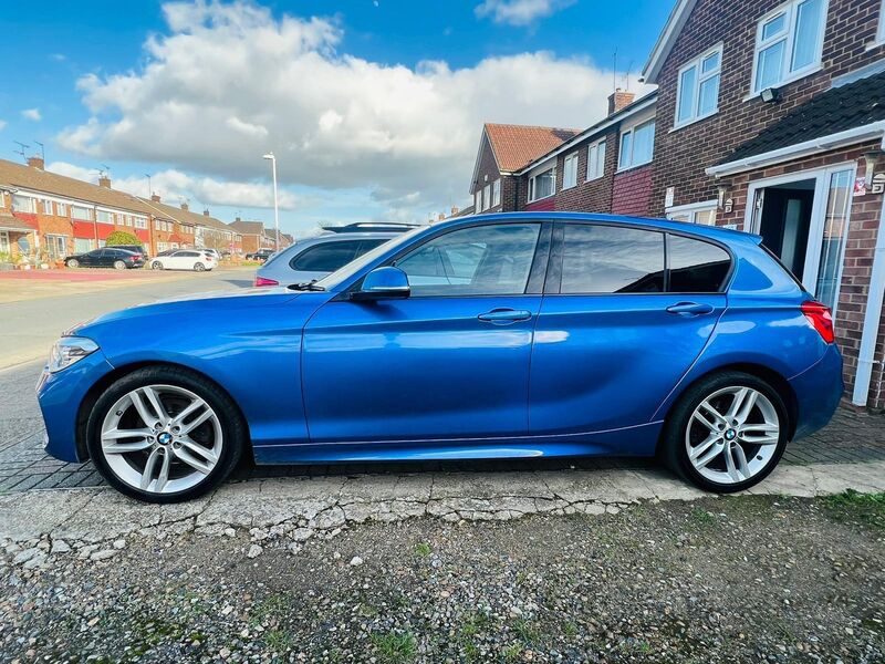 BMW 1 SERIES