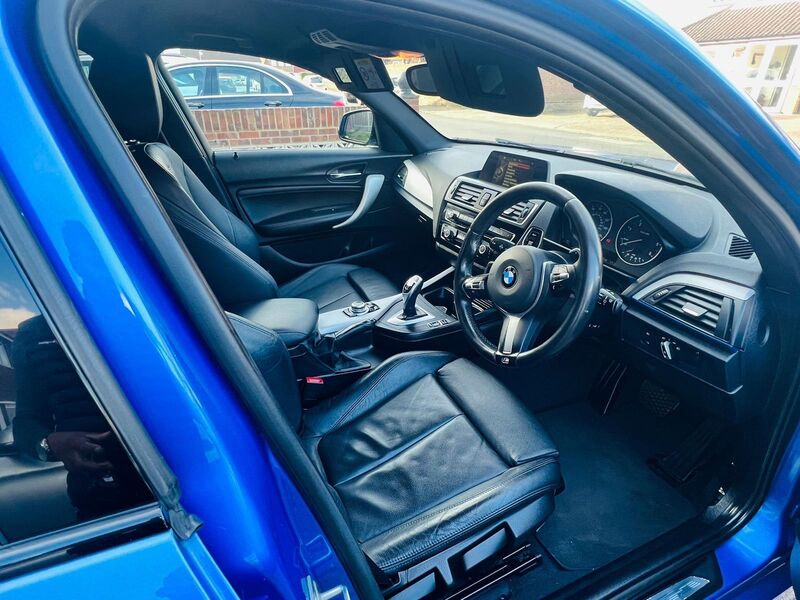 BMW 1 SERIES