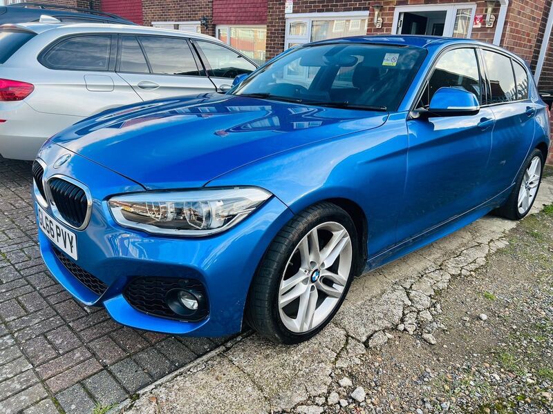 BMW 1 SERIES