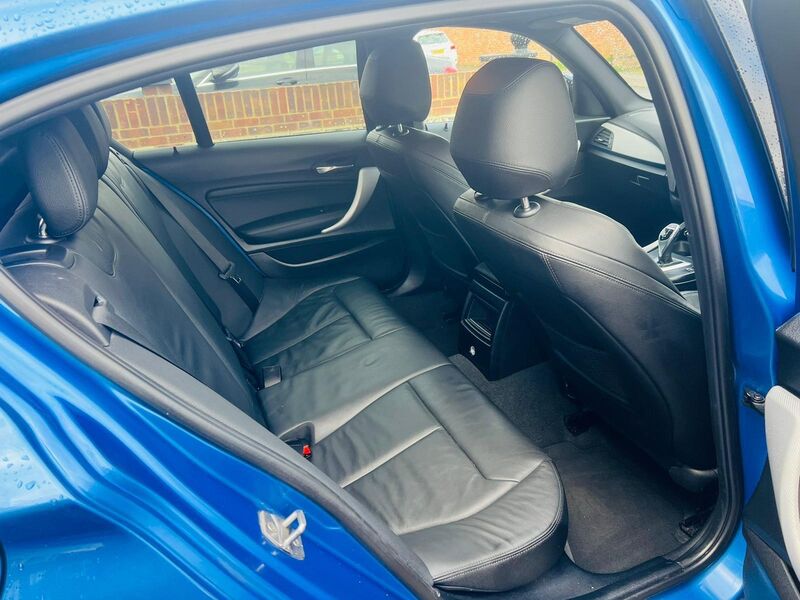 BMW 1 SERIES