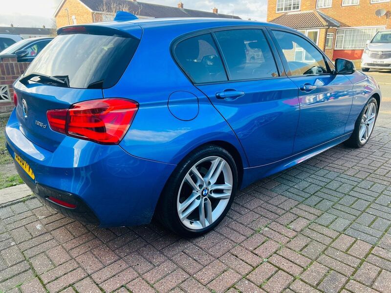 BMW 1 SERIES