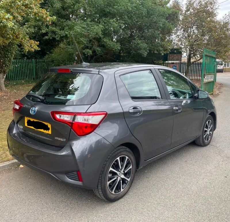 TOYOTA YARIS