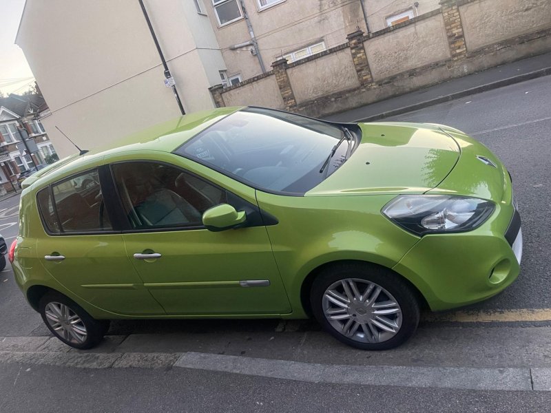 RENAULT CLIO